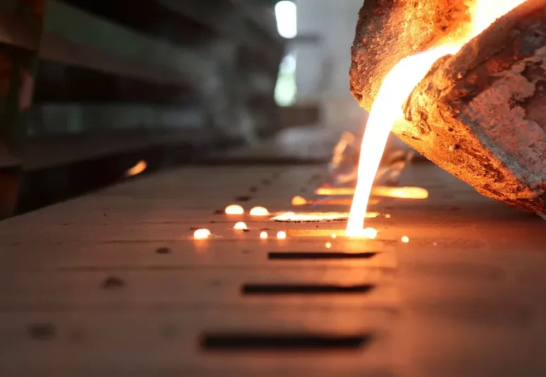 Poured cast iron in a machine